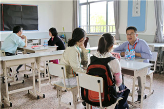 心理助力 从容应考 大型考前公益心理辅导活动在徐教院附中举办